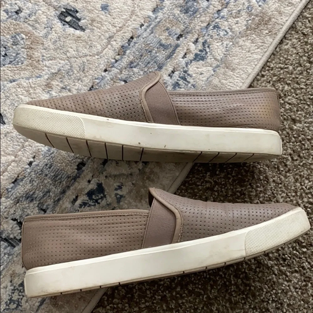 Vince Blair slip-on taupe beige sneakers - Picture 4 of 15